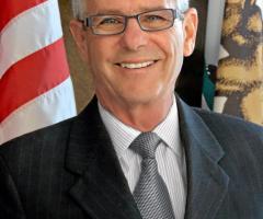 Alan Lowenthal photo